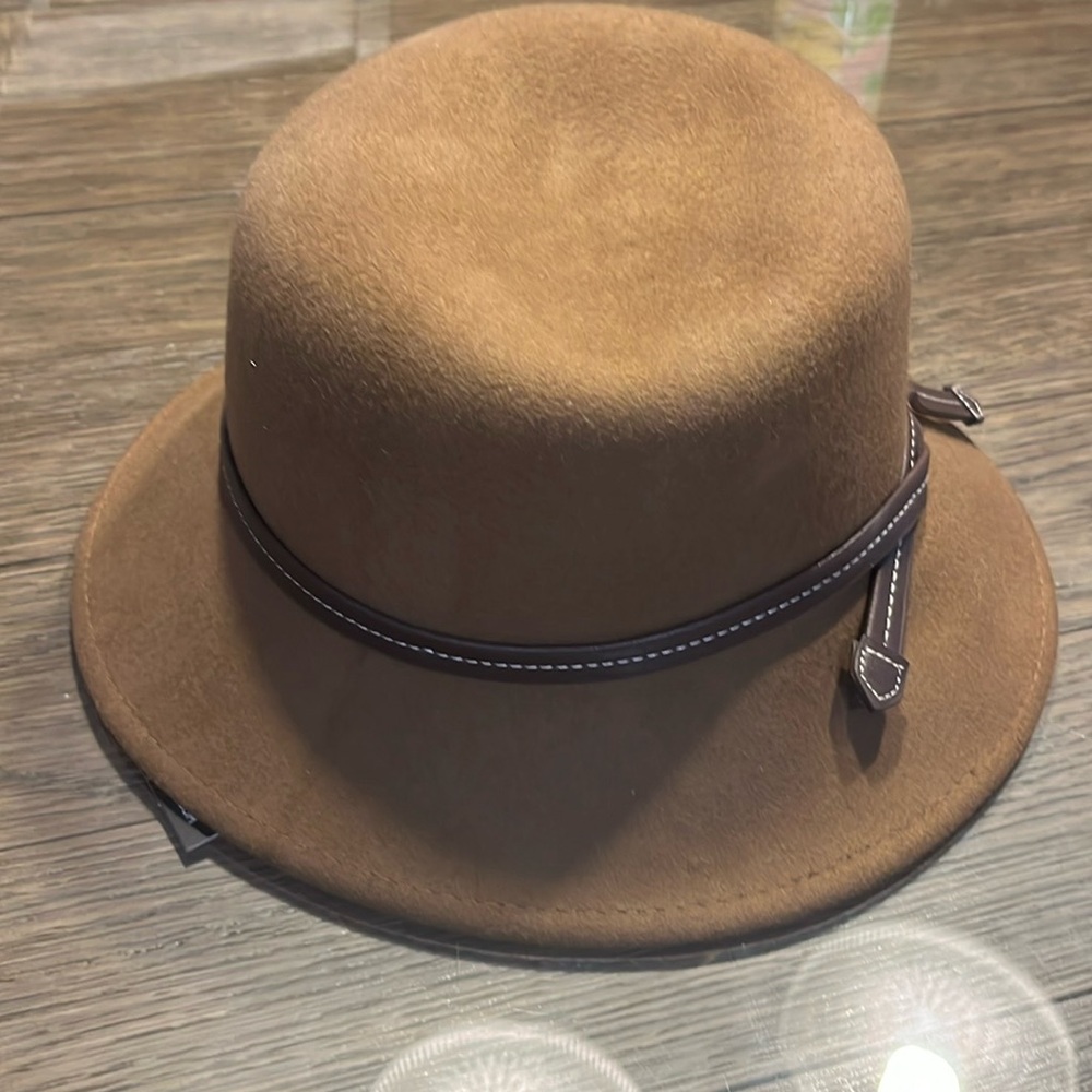 Brand new Nine West brown bucket hat! Never worn! Still has tags